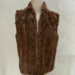 Famous Bar Sleeveless Mink Vest